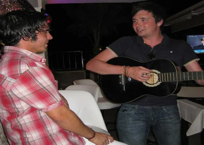 Angels מלון מרמריס